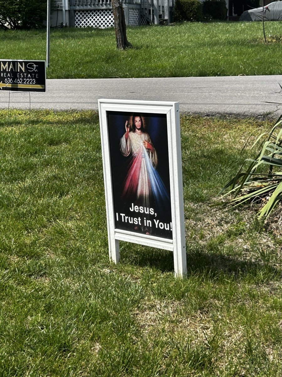 middlechildhell's tweet image. #springtime #easter #blessedlife #grateful