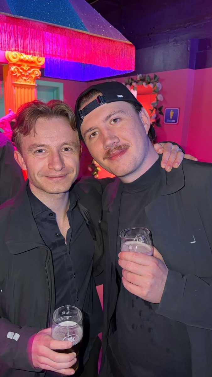 Bruker Godøy hodeplagg i dag? tweet media