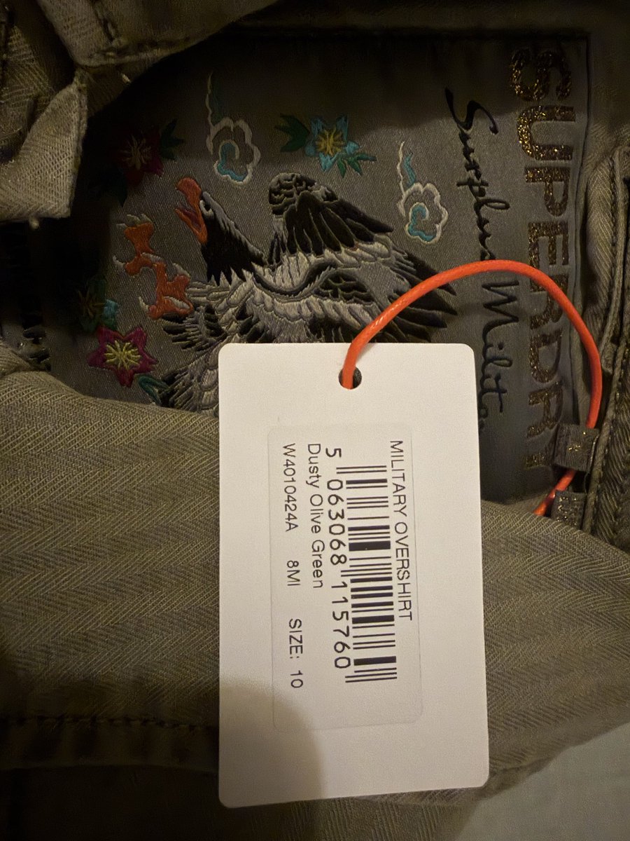 lynette_321's tweet photo. @Superdry I ordered the same shirt in 2 sizes and yet they’re different colours. What kind of quality check is this? https://t.co/EzDk673DZU
