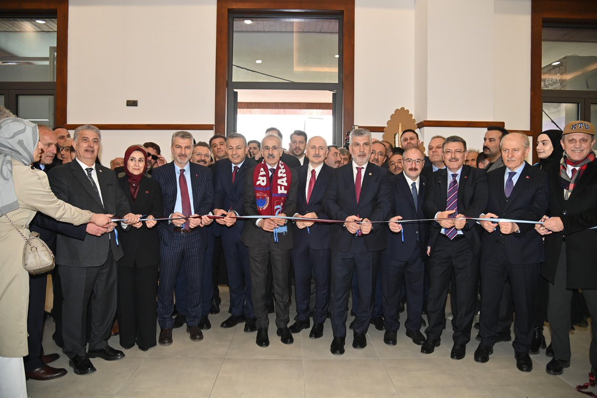 Vehbi Koç tweet media