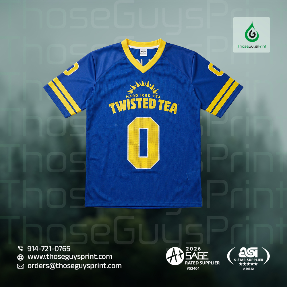 4ThoseGuysPrint's tweet photo. From sponsor-style designs to classic club kits, we help distributors deliver fully custom soccer jerseys built around their clients’ vision. With soccer demand rising, now’s the time to bring your clients’ ideas to life.

📩 orders@thoseguysprint.com
🌐 https://t.co/UuFGNICWpZ https://t.co/7MNGcUIsmG