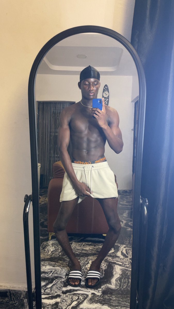 Baddy of Lagos 👑 tweet media