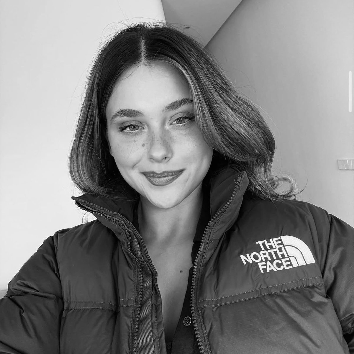 𝐧𝐚𝐲𝐥𝐚. tweet media