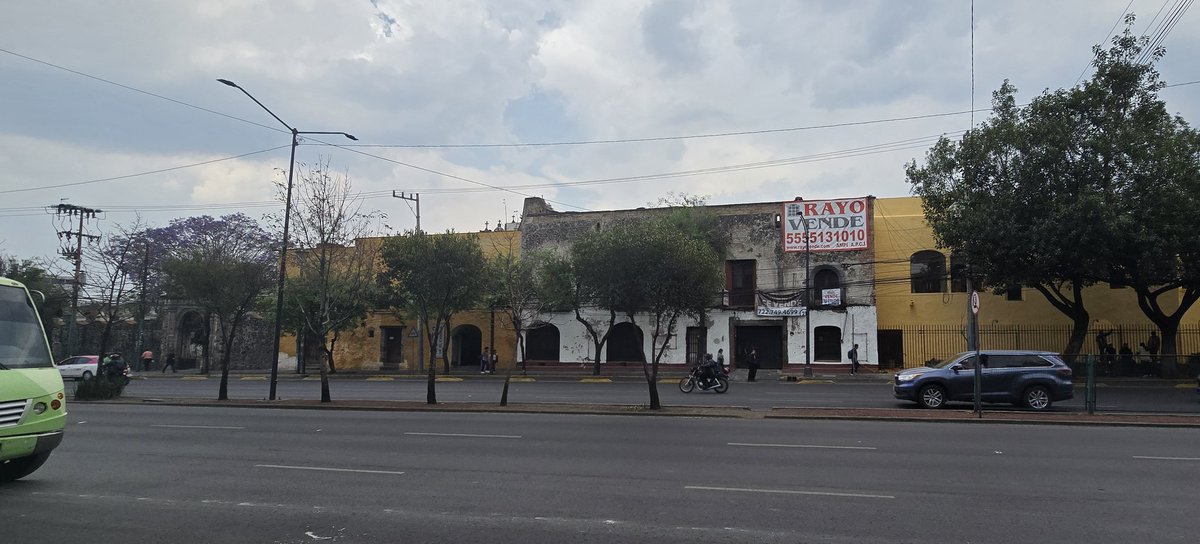weirdrigo's tweet photo. @INAHmx @cultura_mx @CulturaCiudadMx @anafrancismor @ClaraBrugadaM @GobCDMX ¿Por qué parte del Convento del Carmen en San Ángel sigue en manos privadas?¿Cómo es posible que este puesto en venta siendo patrimonio histórico y arquitectónico de tal relevancia? https://t.co/Nc5Q5sYkOx