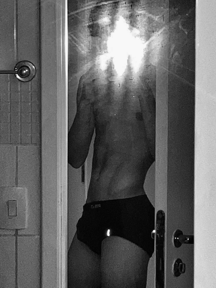freakyguy28's tweet photo. yoo https://t.co/HRvVNnmC0d