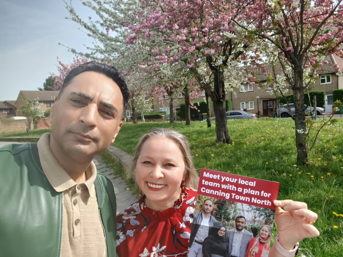 LarisaZilickaja's tweet photo. Leafleting sessions twice a day, every day โ staying active and connecting with our residents ๐ช๐น
Happy to share a few snapshots from todayโs leafleting sessions in Canning Town North. Great to be out speaking with residents and keeping the momentum going!
#Newhamlabour https://t.co/WWd0ddInCp