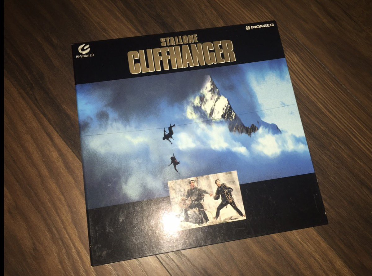 4K ᑕOᒪᒪEᑕTIᐯE tweet media