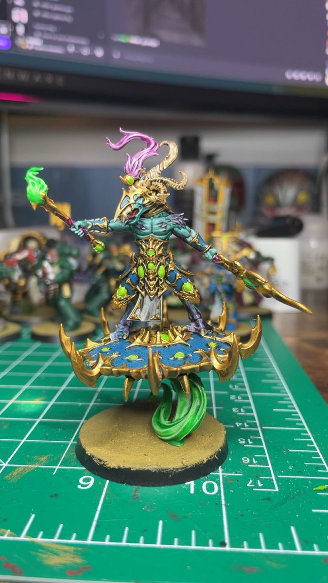 Arbiter765's tweet photo. Tzaangor Enlightened Aviarch
I had a lot of fun painting this guy. I wanted to try and combine the Thousand Sons color scheme of the the armor/“real” parts with more wacky and wild colors of the magic/“warp” parts.
#warhammercommunity #thousandsons https://t.co/9EB5fE7j98