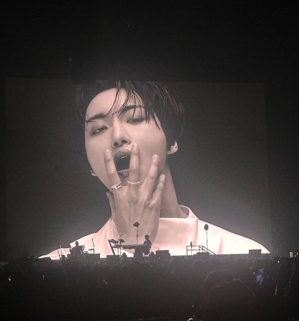 𝑙𝑢𝑛𝑎 .𖥔 ݁ tweet media