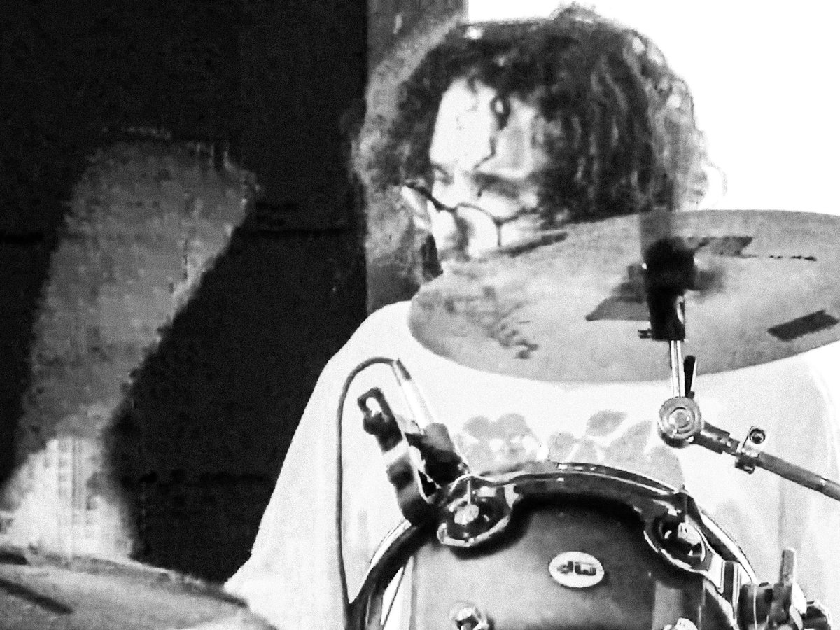 nieve ella tweet media