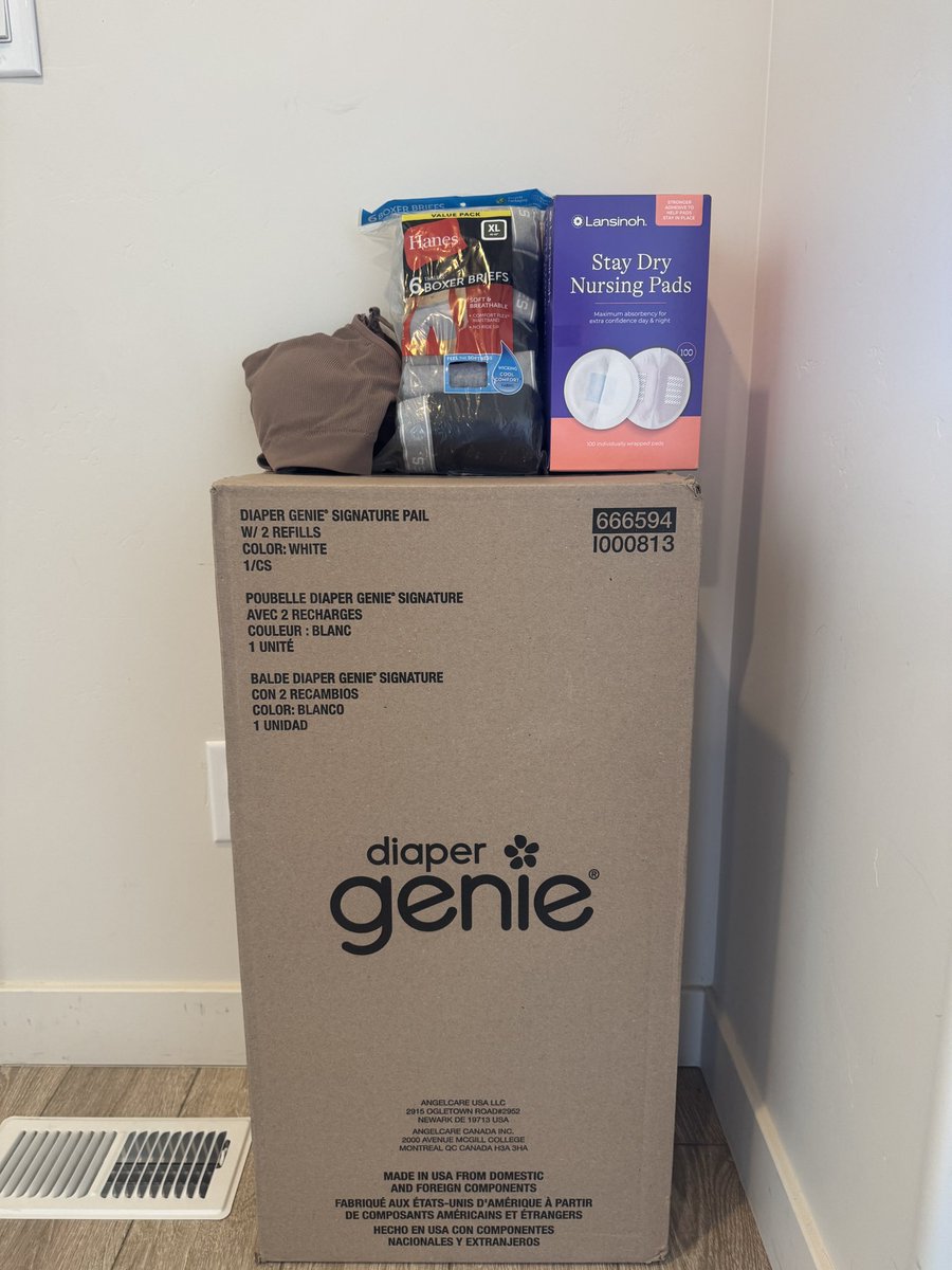 lizloganugc's tweet image. My UGC bestie @UgcEmilyMiller surprised me with some baby/postpartum essentials and I’m blown away at her generosity 🥹

So grateful for UGC and the people it has brought into my life ❤️ thank you so much Em 😭
#ugcmom #ugccommunity #ugcnet #ugccreator
