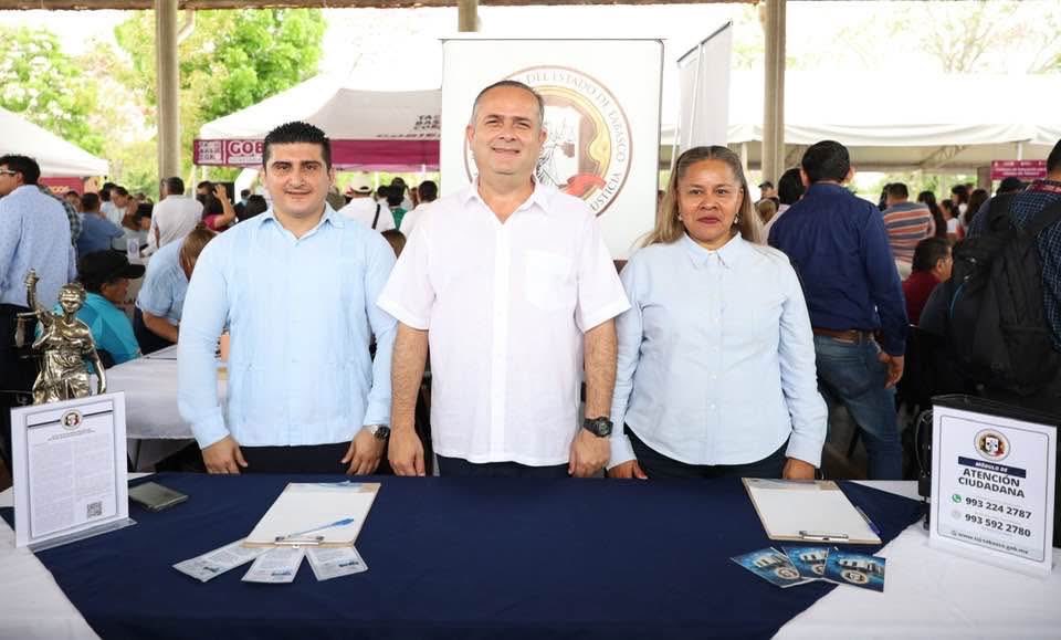 En la villa Playas del Rosario, el gobernador Javier May Rodríguez encabezó este jueves las Jornadas de Atención al Pueblo en Territorio, con las que su administración ofrece soluciones a la problemática de la gente en sus propias comunidades y con ello combatir la desigualdad