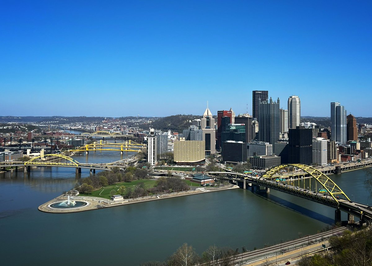 IanLoynd's tweet photo. Valuable learning today with FNB and friends from CAIU (IU15) against the stunning backdrop of the Steel City. #Pittsburgh https://t.co/nrMSNRFh15