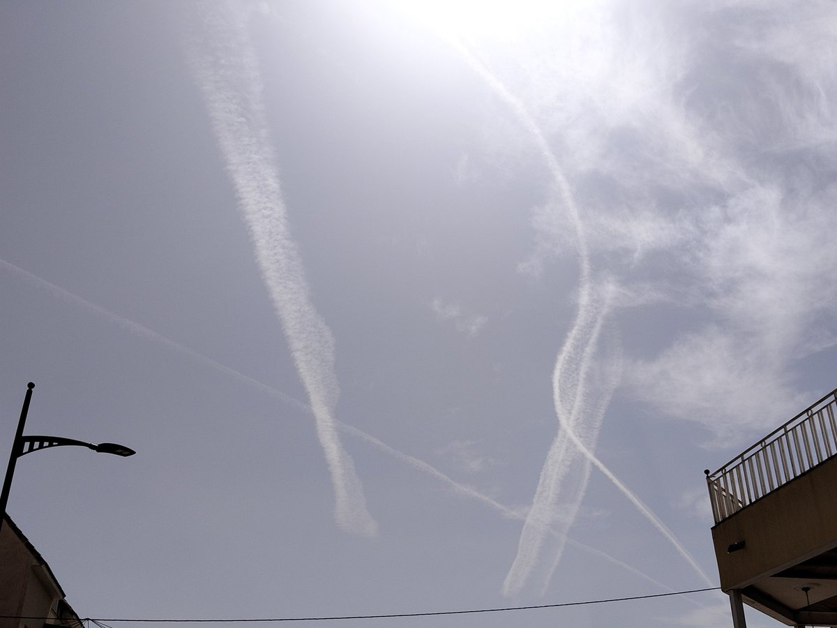 GeoingenieriaMu's tweet photo. @metoffice #STOPGEOENGINEERING #STOPSRM WE KNOW IT https://t.co/srGrJQ4d6b