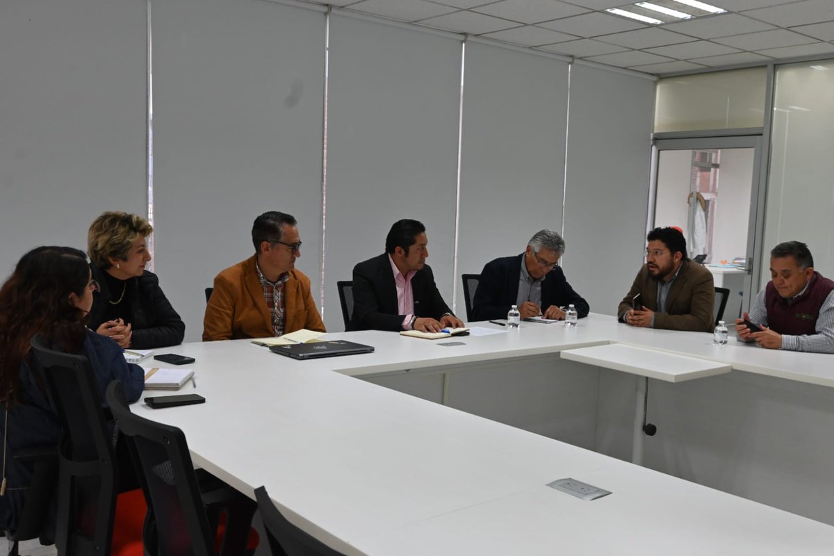 inifap's tweet photo. El #INIFAP fortalece alianzas con la Secretaría de Agricultura y Desarrollo Rural, Centro de Investigación en Alimentación y Desarrollo y Consejo de Ciencia, Tecnología e Innovación de Hidalgo para impulsar investigación, #innovación y desarrollo del campo en #Hidalgo 🌱🚜 https://t.co/0KCJOyvIIw