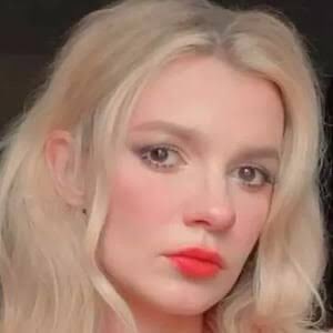 Uubzu v4 tweet media