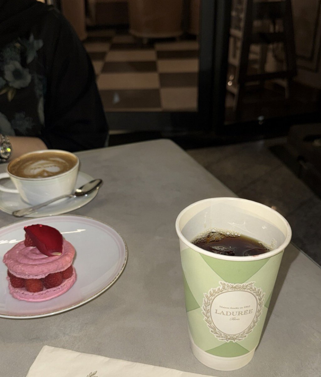 تقريبًا مو أنا tweet media