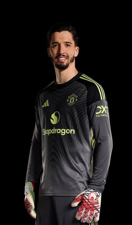 Benjamin tweet media