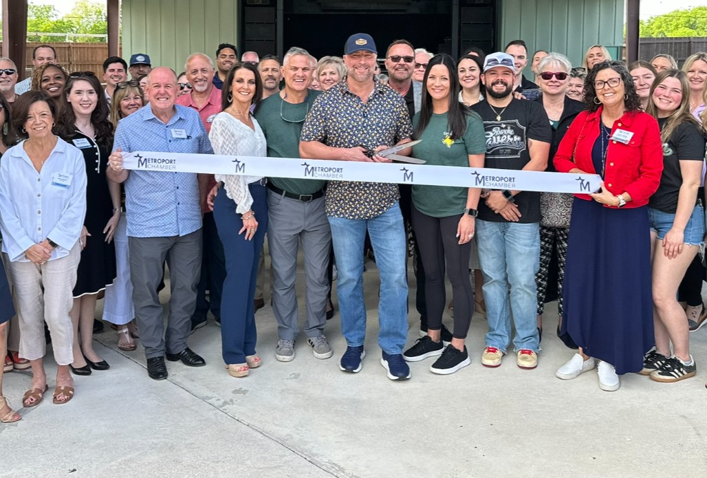 On_SitePC's tweet photo. Great turnout at the Metroport Mixer celebrating Roanoke Live’s ribbon cutting. Strong community, strong business.

#OnsitePC #ManagedIT #OSPC #MetroportChamber https://t.co/5oQerqLN6b