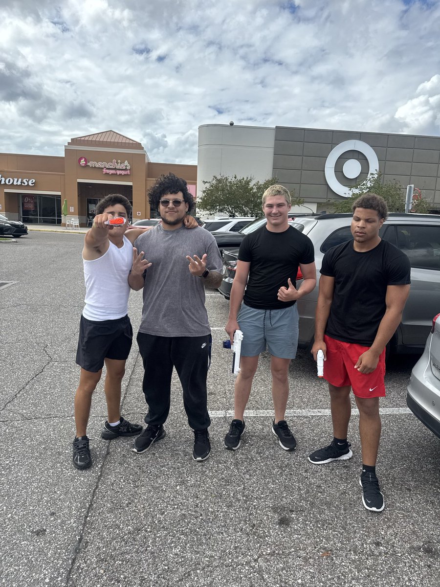 makeyajwett's tweet photo. Will and Mike Mike from @makeyajwett kill BOUNTY Jorden reed and Jackson from @jehovaswet59167 @WaterWars2026 

💦💦🔫🔫 https://t.co/0WX07xnciO