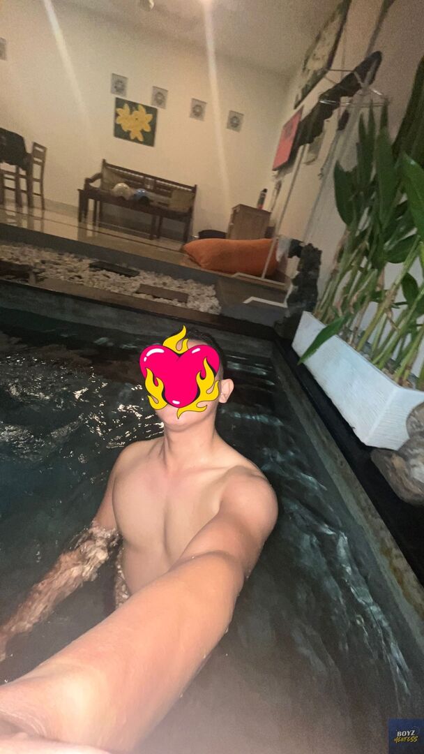 Base: ON 👊🏻 tweet media