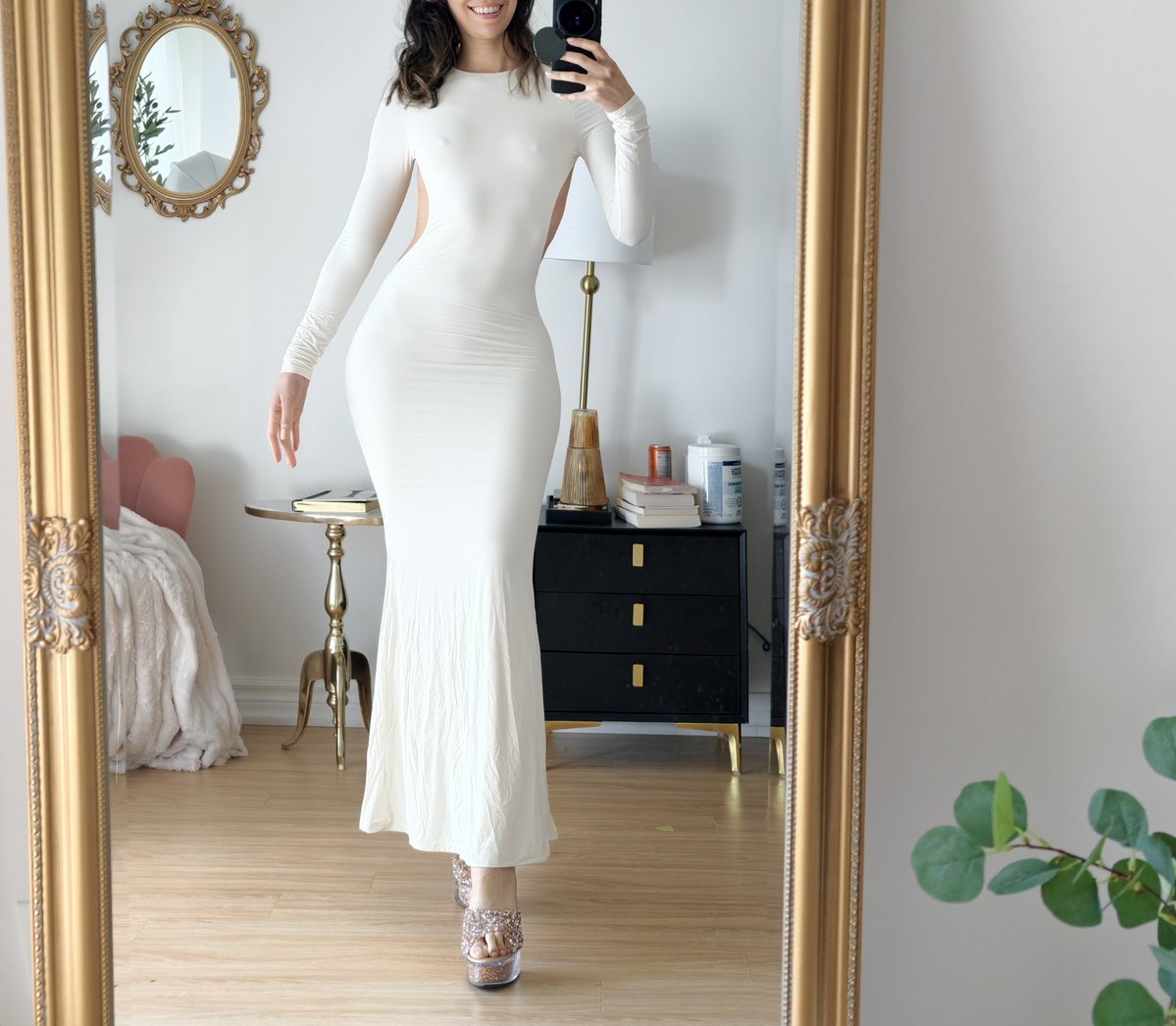 Holly Secrets tweet media