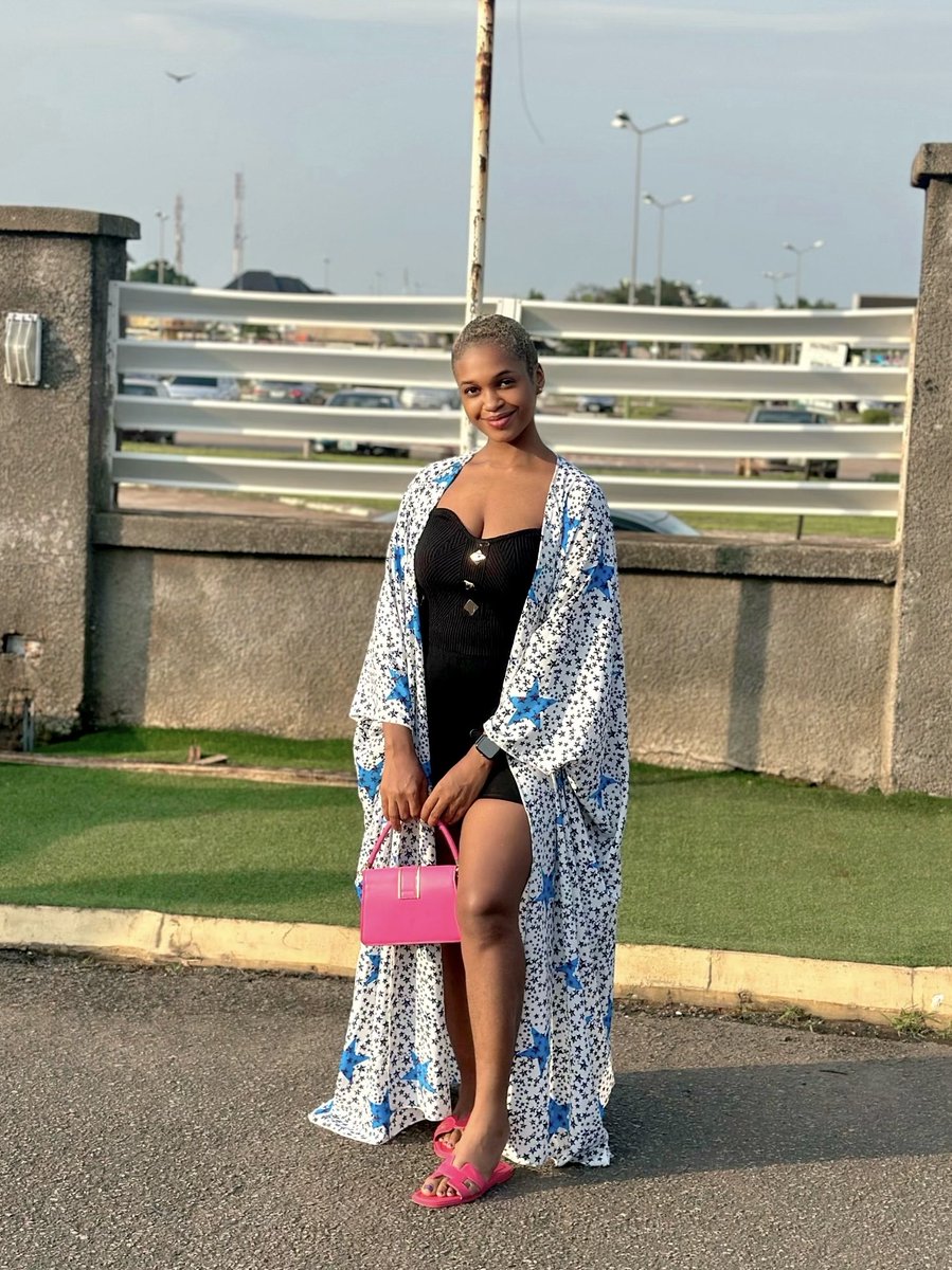 Suave🌺 tweet media