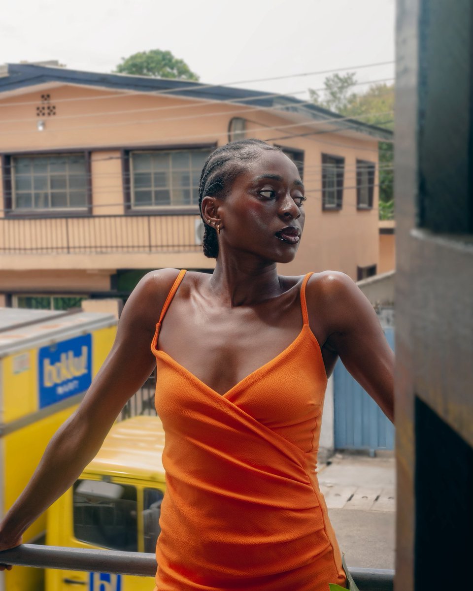 Idarabasiii's tweet photo. Fine girl in orange 🍊 

@abaciono 📸 https://t.co/prPuZPWTfo