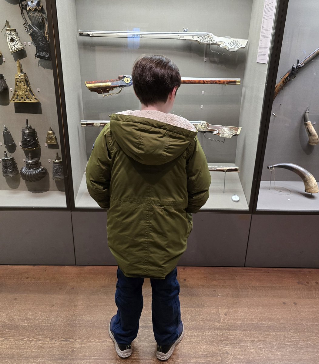 Sarah Zee tweet media