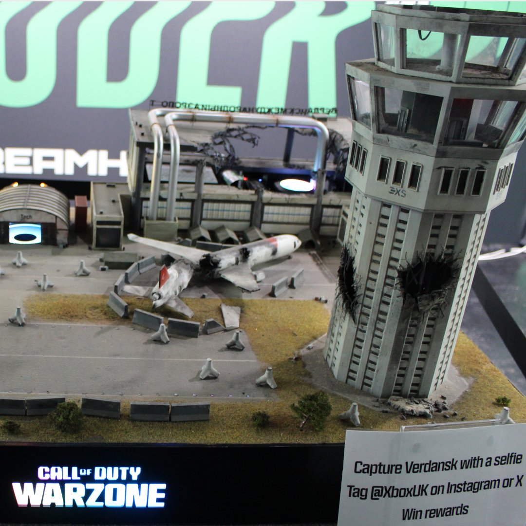 GoodGameFamily's tweet image. Breathe, we're halfway through the week. 🤙💪
We would love for you to pause and look at this DreamHack COD setup that we had to stop and take it in.

Did you happen to catch a vibe and snag a selfie with this display?

#dreamhackbh #gamingcommunity #CODwarzone