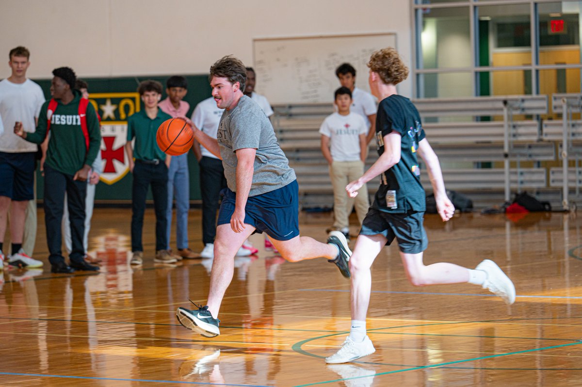 Strake Jesuit tweet media