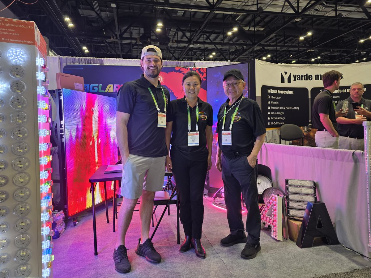 Aglare_USA's tweet image. We are LIVE at #ISASignExpo2026 and the booth is packed! Our rep says it best: "People see it live and they're completely blown away." 

Come experience it yourself at Booth 3002, Orlando. Register FREE with code 367915. 

#AglareUSA #LEDDisplays #SignExpo #PremiumLED