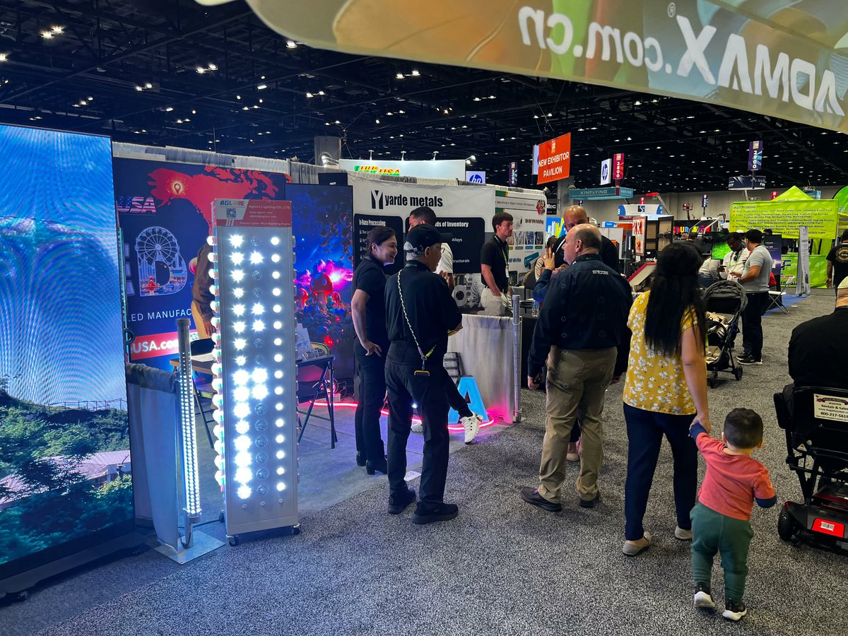 Aglare_USA's tweet image. We are LIVE at #ISASignExpo2026 and the booth is packed! Our rep says it best: "People see it live and they're completely blown away." 

Come experience it yourself at Booth 3002, Orlando. Register FREE with code 367915. 

#AglareUSA #LEDDisplays #SignExpo #PremiumLED