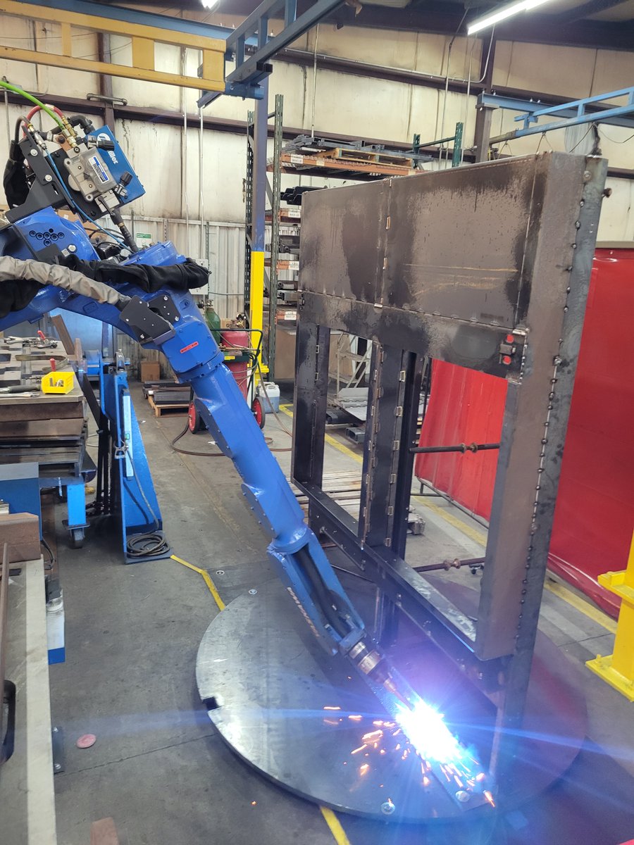 FabCorp's tweet photo. Where precision meets production. 🤖

Our robotic welding capabilities allow us to handle high-volume runs with unmatched consistency and speed.

Get the strength of a certified weld with the repeatability of modern automation.

#RoboticWelding #Automation #FabCorp https://t.co/lH6DupwFAo