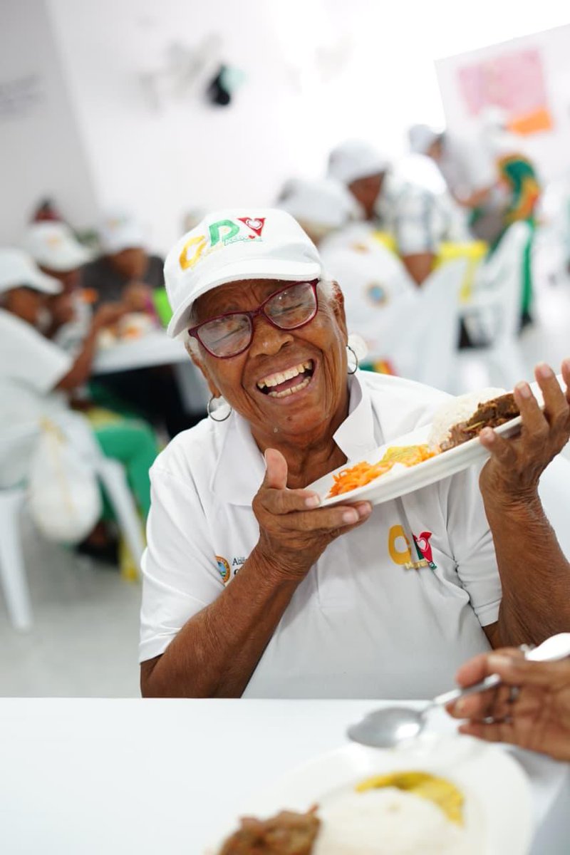 Dumek Turbay Paz tweet media