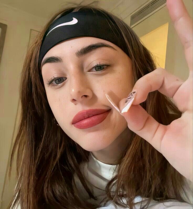 hola soy lucas, conozco a nicki desde wapo traketero y la empece a stanear con la bzrp music season
MIS TEMAS son nos encontramos, bitches y tengo to
soy buen mutual, tomen una galleta 🍪 
 #IntegracionNickista