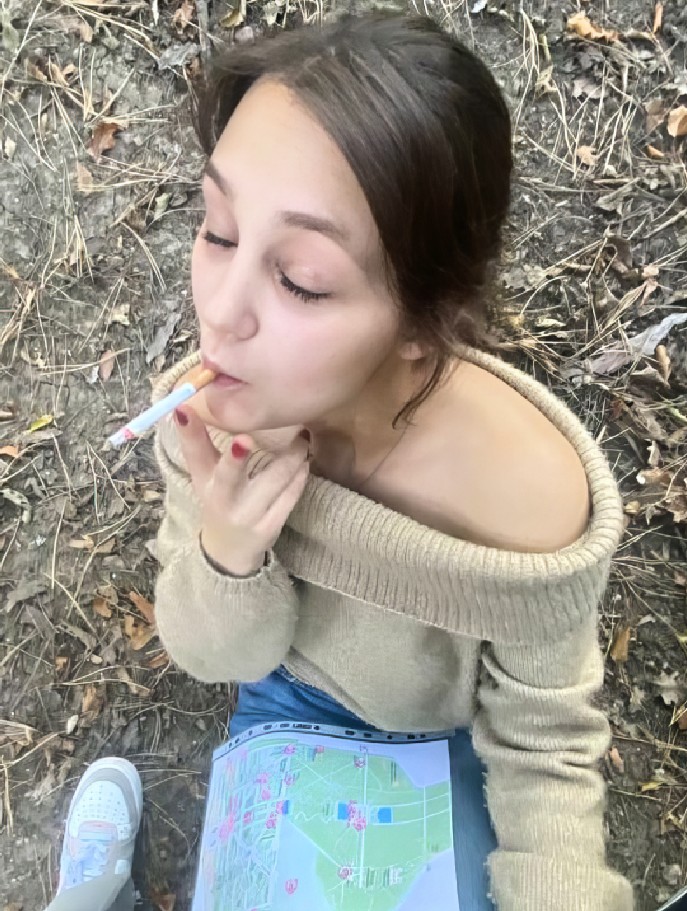 Smoking girl lover tweet media