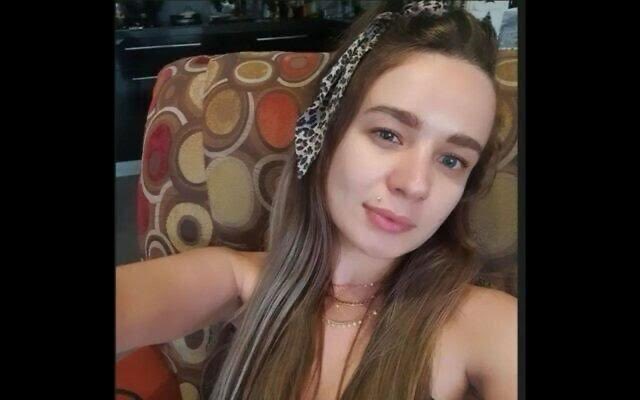 7octobre_off's tweet image. 🕯️💔 Katerina “Katya” Tavgen Goldman, 26 ans.

Elle formait des chiens-guides pour aveugles.
Une vie dédiée à aider les autres.

Le 7 octobre, au festival Nova, elle tentait de fuir.
Elle a été assassinée par le hamass.

Un destin brisé.
#7Octobre #NovaFestival #NeverForget 🕯️🎗️