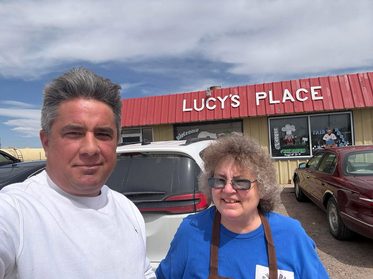 mattlautner's tweet image. #MLCFarmVisits #Colorado 

“Michelle Lautner’s Favorite Diner On The Way To Denver Each January” 

-Lucy’s Place 
-Sedgwick, Colorado 
-Exit 165 Off I-76 In Northeast Colorado

#SweetsAndTreats