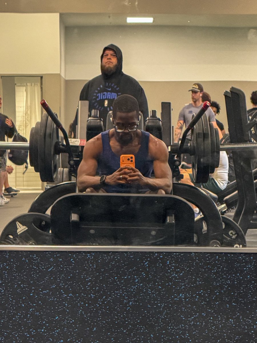 J. Earon / HeIsCarbon 🔜 DreamHack ATL 26’ tweet media