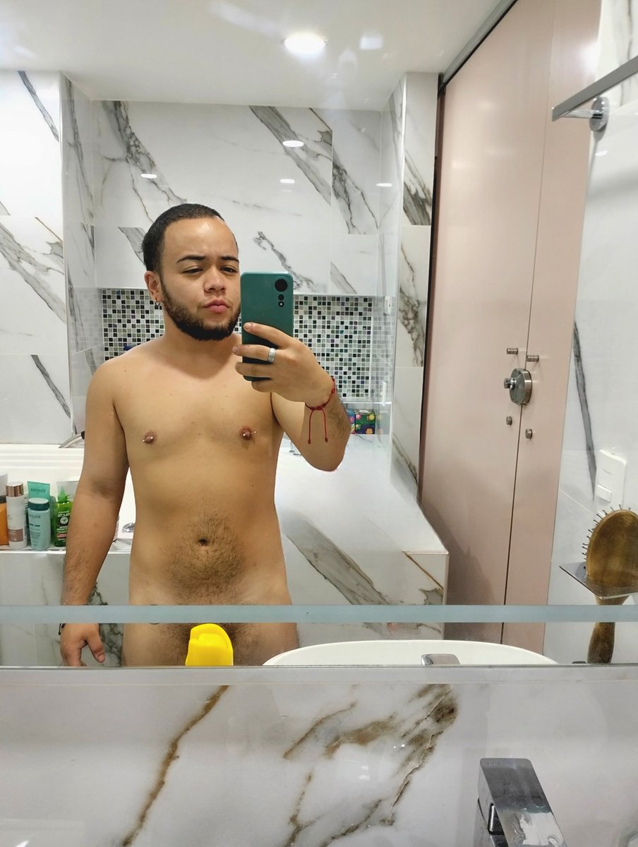 Mrtransboy's tweet photo. ¿Me acompañas a ducharme? 💦🔥 https://t.co/L3Fyq4a4T0