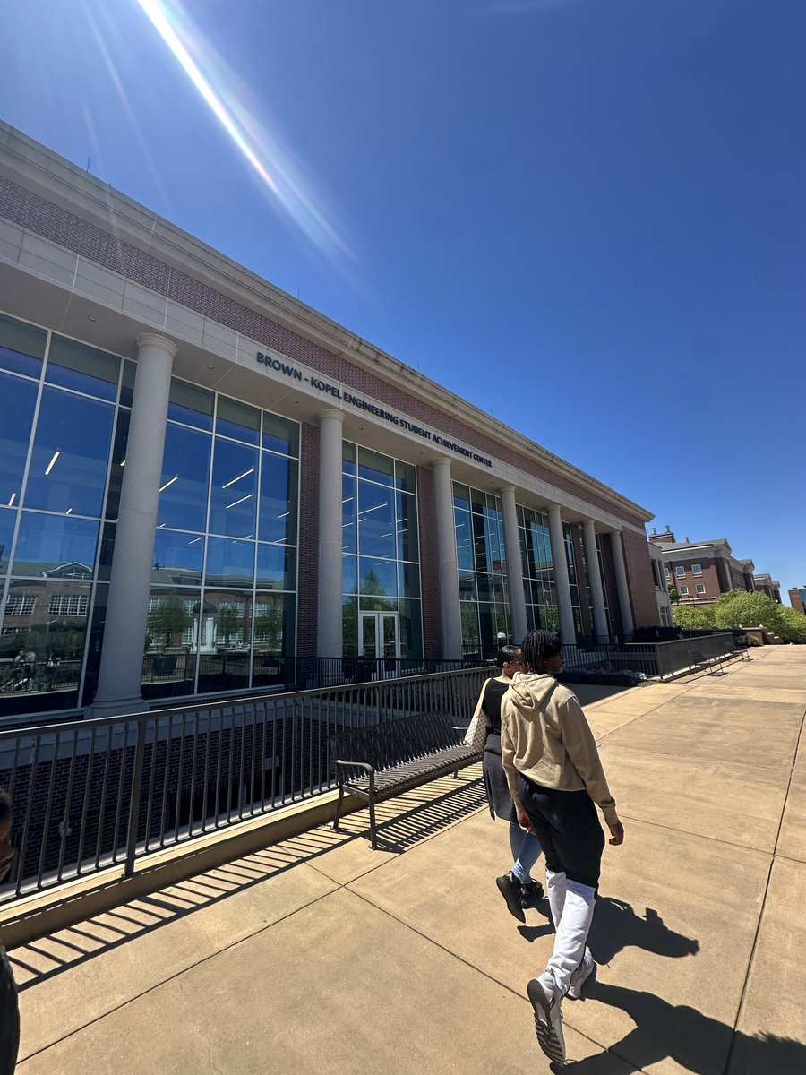 iam_bc4's tweet photo. #DreamChaser #LetsGetIt #PresidentListAgain #WeAreGC 
#AerospaceEngineering #AU #GT #Stackin’Dayz 
#WordHardWork #STUDENTAthlete📚 #recruiting #ChasingGreatness #Family #Blessed https://t.co/Cb9GX9ipx0