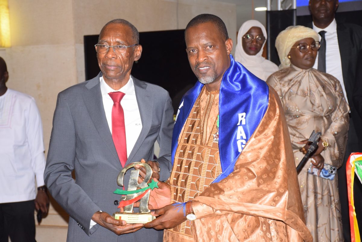 Prix Ragnée 2026 : Madické Cissé distingué pour son combat contre les inondations
laquestion.info/prix-ragnee-20…