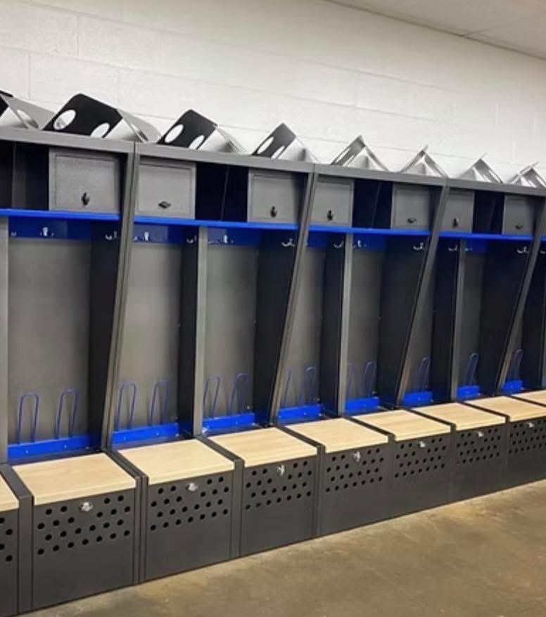 Woodzyzewski's tweet image. Help out the Dawgs if you can!

#PullTheSled