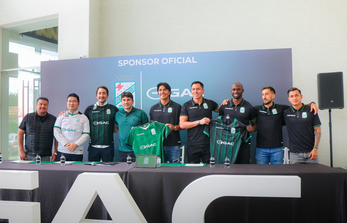 mktdepobo's tweet photo. #AlianzasQueImpulsan | @cdopetrolero  y #GACMotor sellan patrocinio oficial. La marca automotriz se posiciona en el pecho de la camiseta albiverde con confianza y visión de futuro.

#marketingdeportivo #sportsbusiness https://t.co/iSLG965KnT