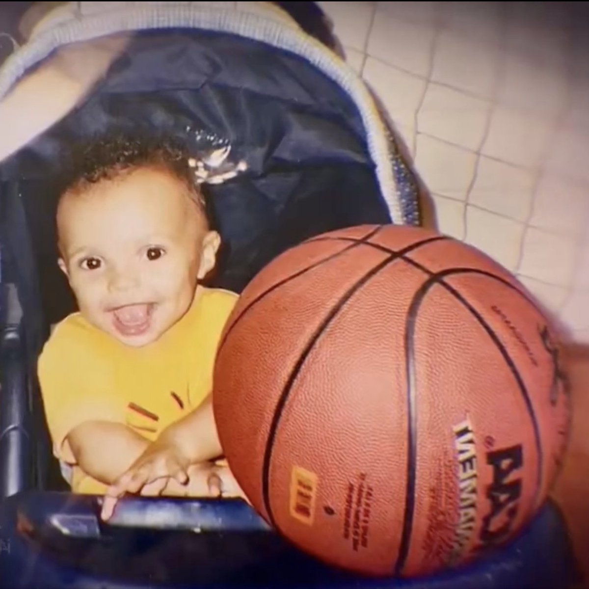 z 🏳️ tweet media