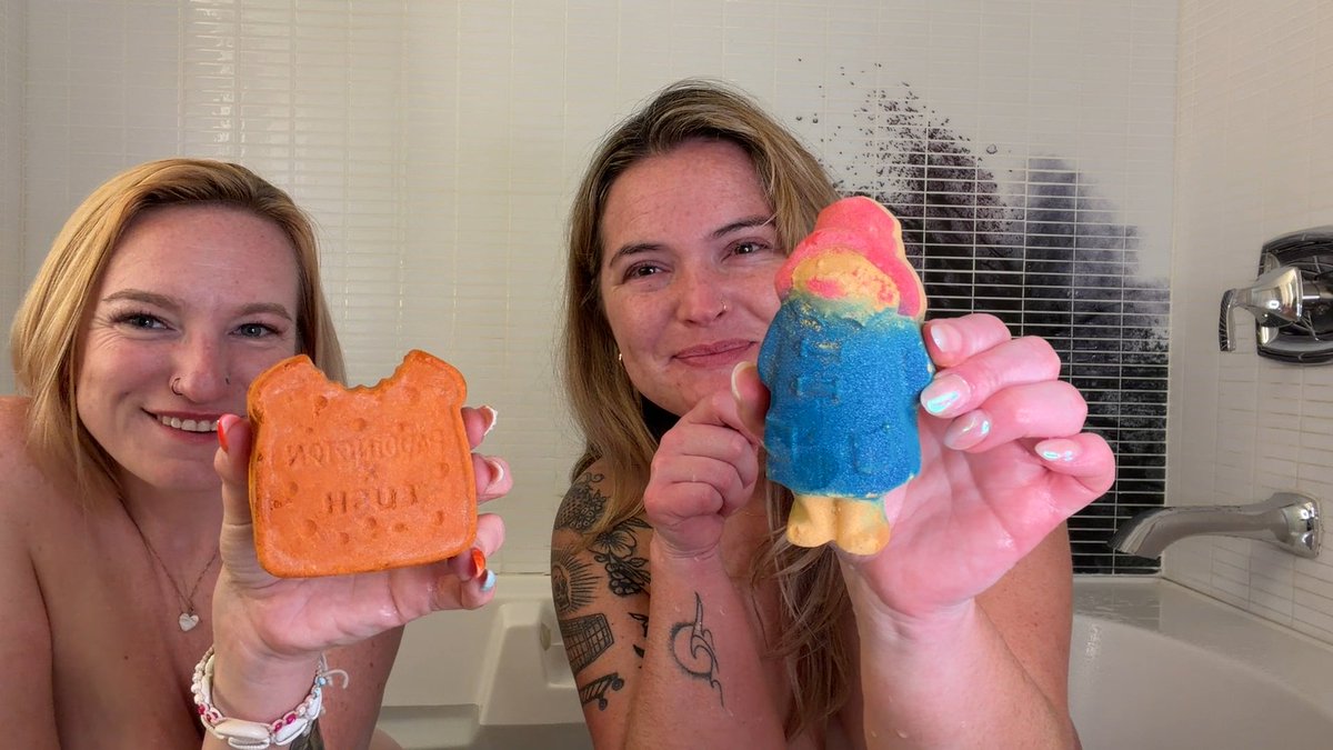 Gwen Bunny🐰 tweet media