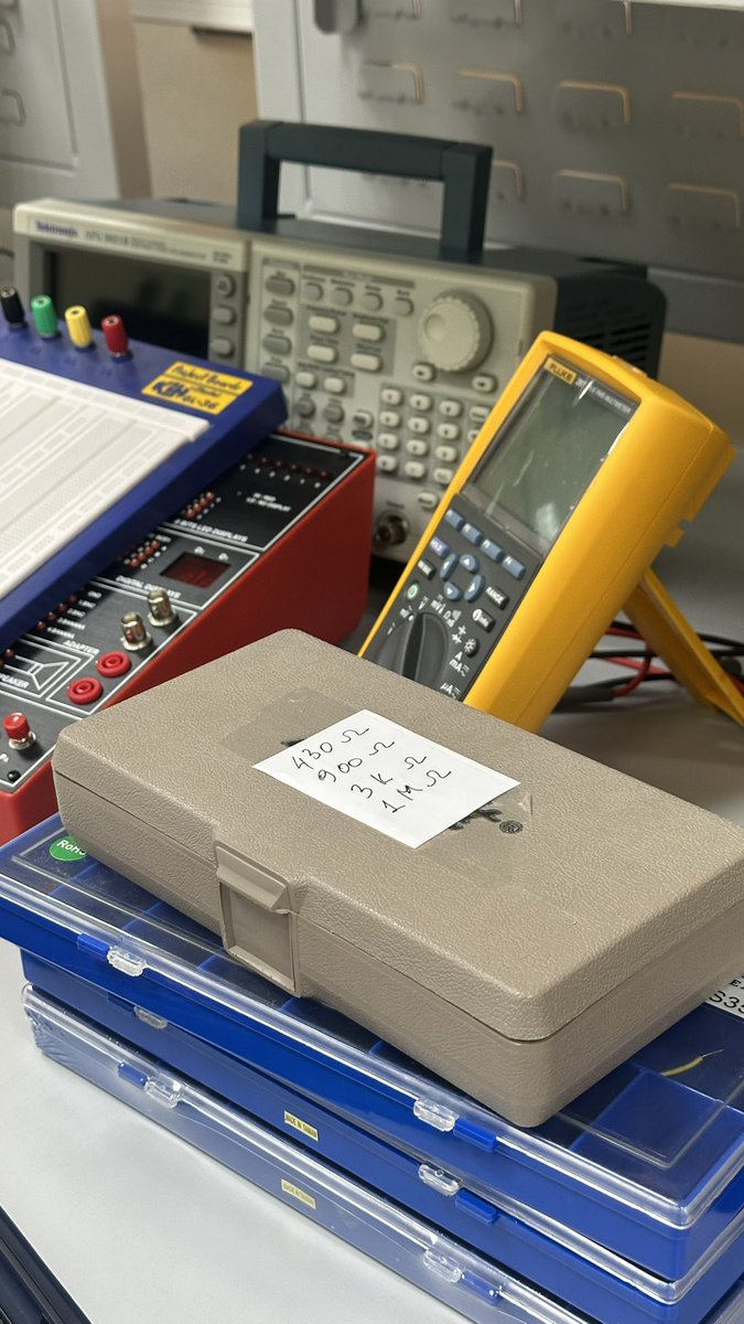 R🐈‍⬛ tweet media