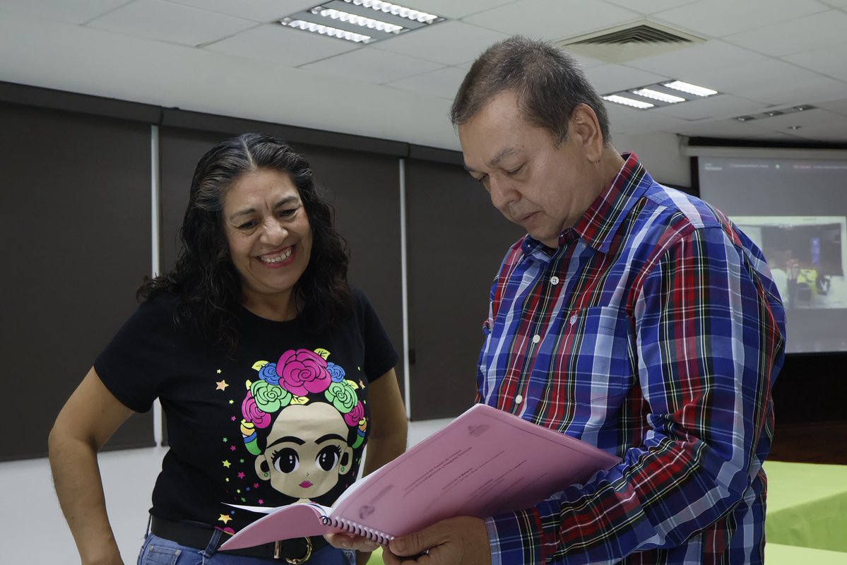 teechiapas's tweet image. Como continuación de las actividades académicas del Curso de Titulación, el Dr. Guillemo Robles Nucamendi impartió la materia “Derechos Humanos y Justicia Electoral”, organizado por el TEECH a través de su Instituto de Investigaciones y Posgrados Electorales (IIPE).

#TEECH