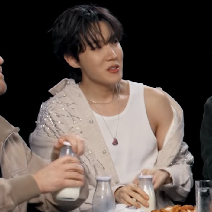 lynn ₊˚⊹ᰔ tweet media